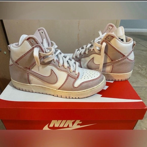 Nike Shoes - Nike Women’s High-Top Sneakers White with Pink Trim